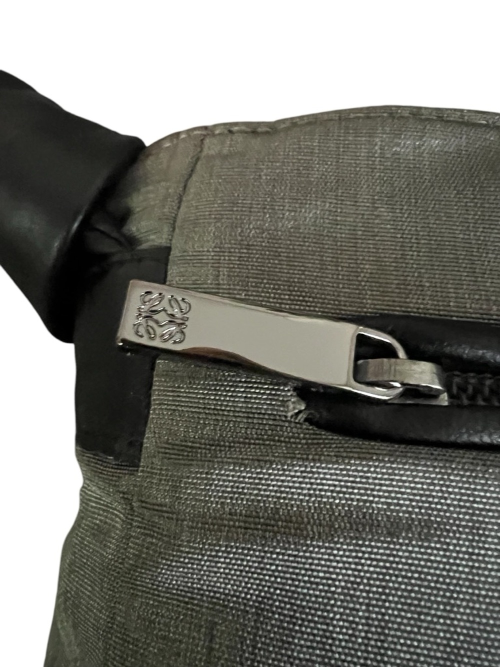LOEWE Crossbody Messenger Bag - Picture 8 of 14